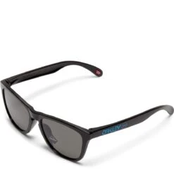 Oakley X FRAGMENT DESIGN FROGSKINS 10 Oakley X FRAGMENT DESIGN FROGSKINS -Hot Sale Clothing Store OakleyXFRAGMENTDESIGNFROGSKINSFRAGMENTBLUEWPRIZMGREYOS0OO9245 3