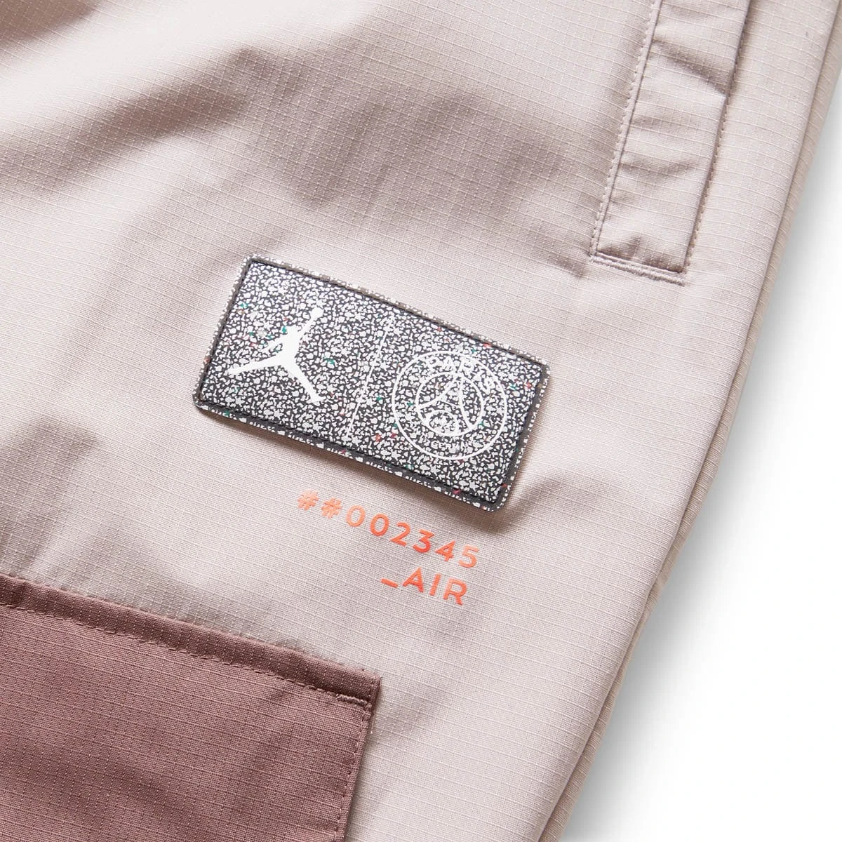 Air Jordan PSG WOVEN PANTS 6 Air Jordan PSG WOVEN PANTS - Image 4